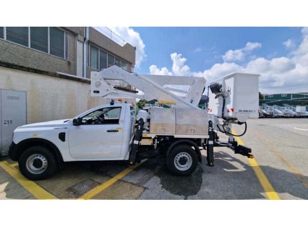 Nacela Autosasiu Multitel MXE160 -  Ford Ranger Pick-up 4x4 de vanzare
